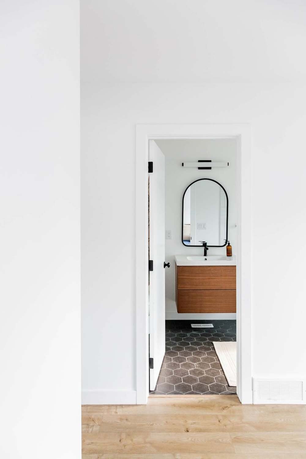 Custom bath vanity
