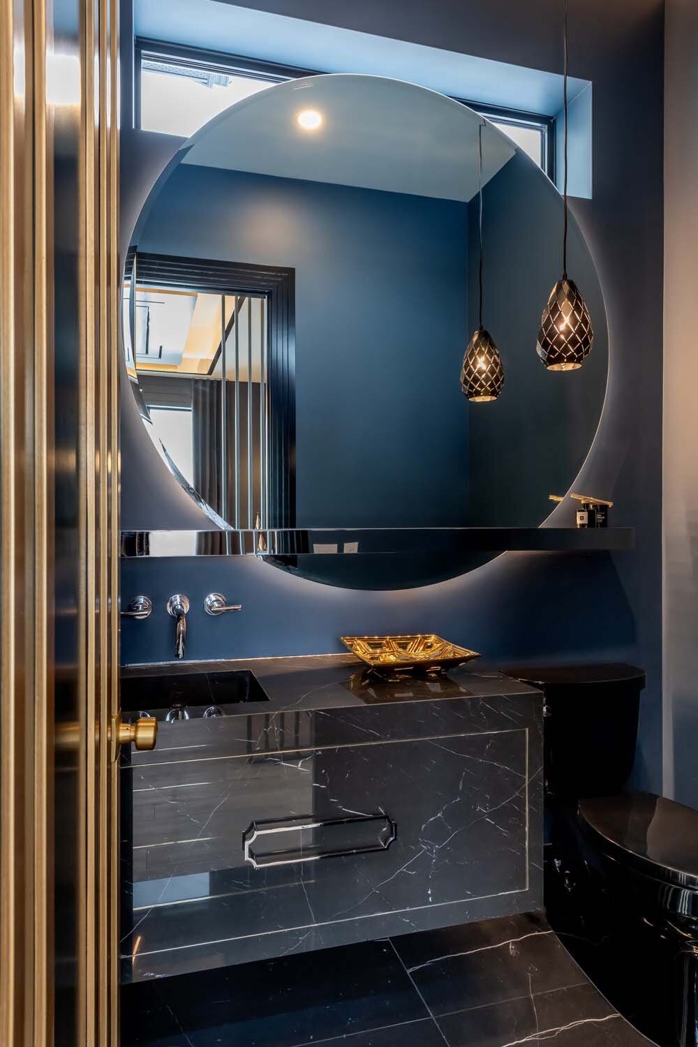 Custom bath vanity