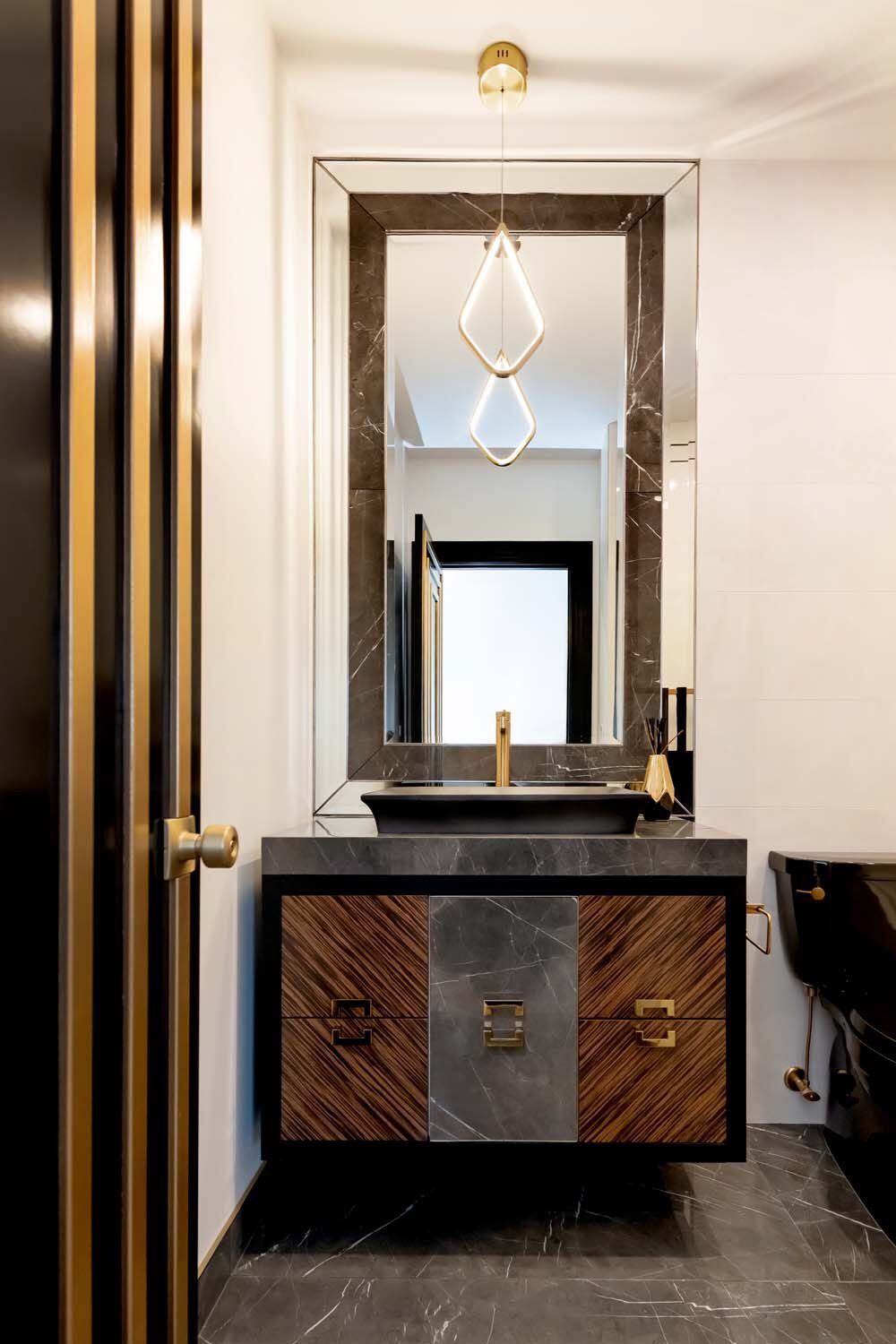 Custom bath vanity