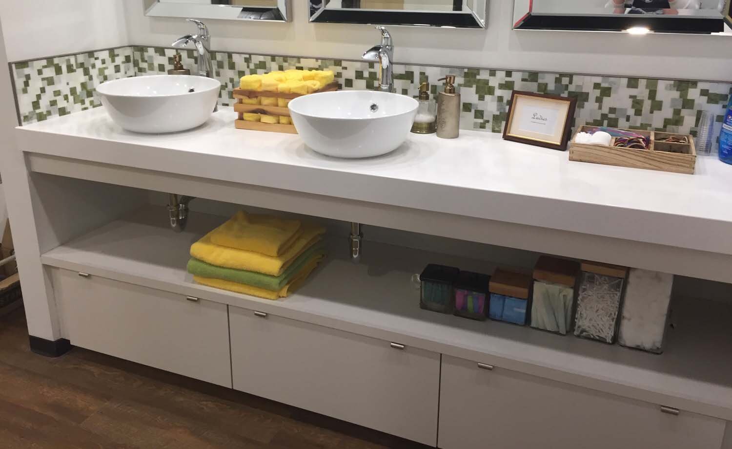 Custom bath vanity