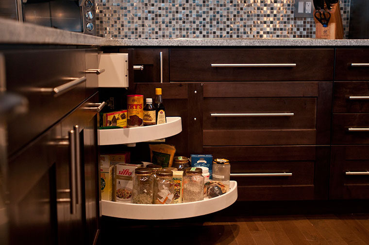 Butler's pantry cabinetry